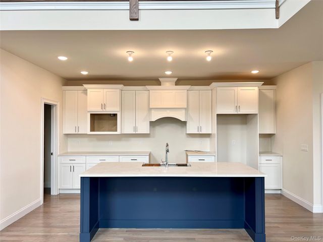 34 Dartmouth Drive, Poughkeepsie, NY 12603