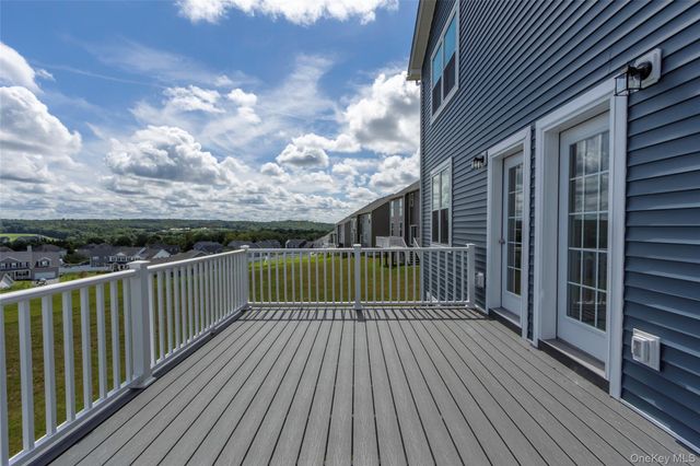 34 Dartmouth Drive, Poughkeepsie, NY 12603