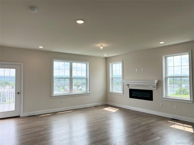 34 Dartmouth Drive, Poughkeepsie, NY 12603