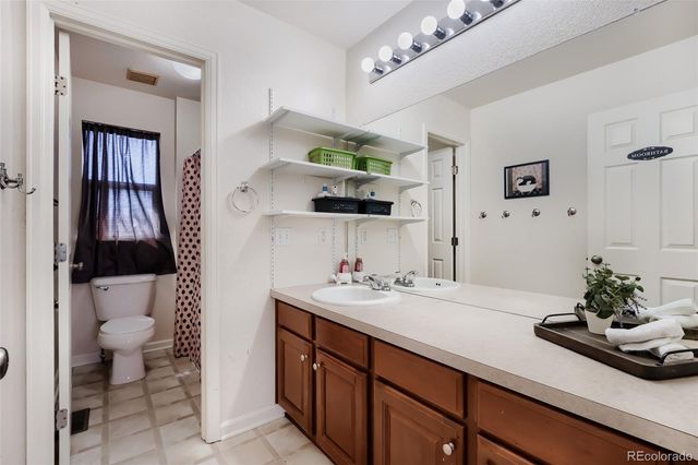 23738 E Alabama Place, Aurora, CO 80018