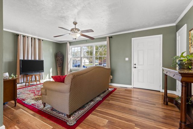 1569 Burns Avenue, East Ridge, TN 37412