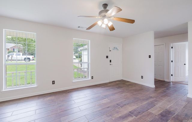 1118 Allyson Avenue, Bryant, AR 72022