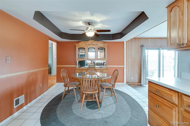 12590 Shery Lane, Southgate, MI 48195