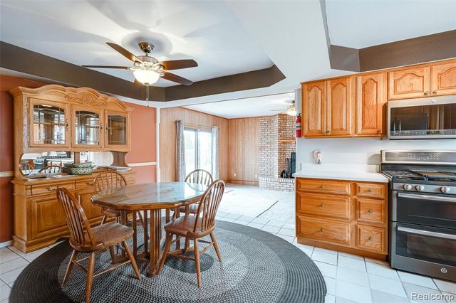 12590 Shery Lane, Southgate, MI 48195