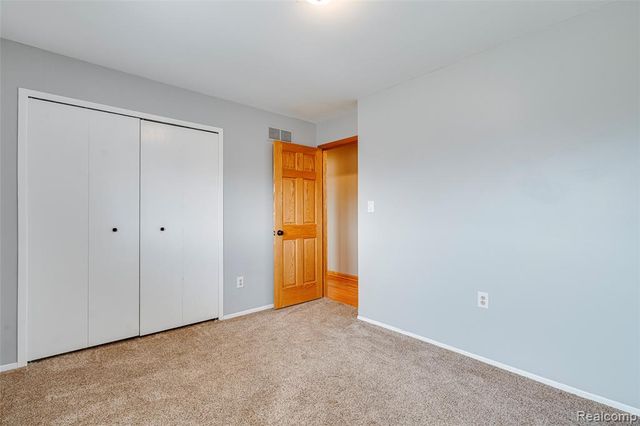 12590 Shery Lane, Southgate, MI 48195