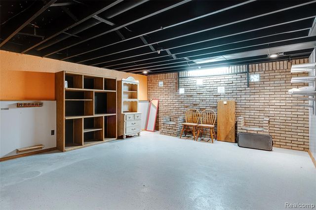 12590 Shery Lane, Southgate, MI 48195