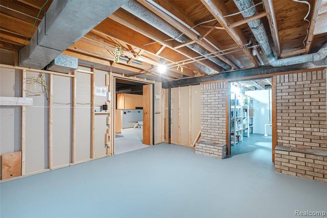 12590 Shery Lane, Southgate, MI 48195