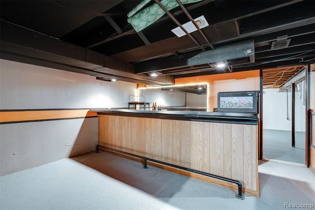 12590 Shery Lane, Southgate, MI 48195