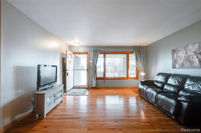 12590 Shery Lane, Southgate, MI 48195