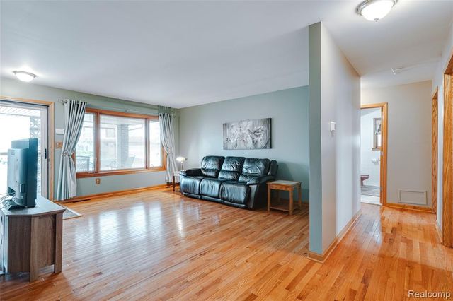 12590 Shery Lane, Southgate, MI 48195