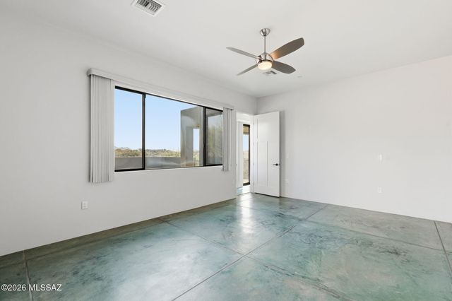 648 E Canyon Rock Road, Green Valley, AZ 85614