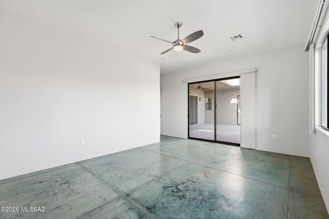 648 E Canyon Rock Road, Green Valley, AZ 85614