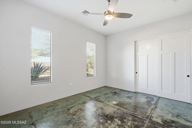 648 E Canyon Rock Road, Green Valley, AZ 85614