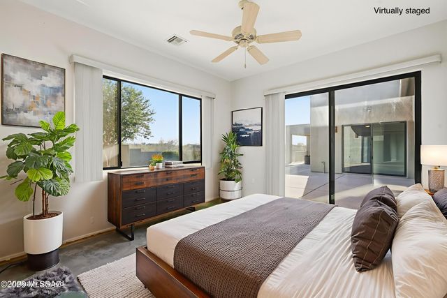 648 E Canyon Rock Road, Green Valley, AZ 85614