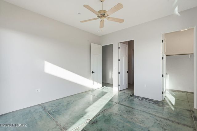 648 E Canyon Rock Road, Green Valley, AZ 85614