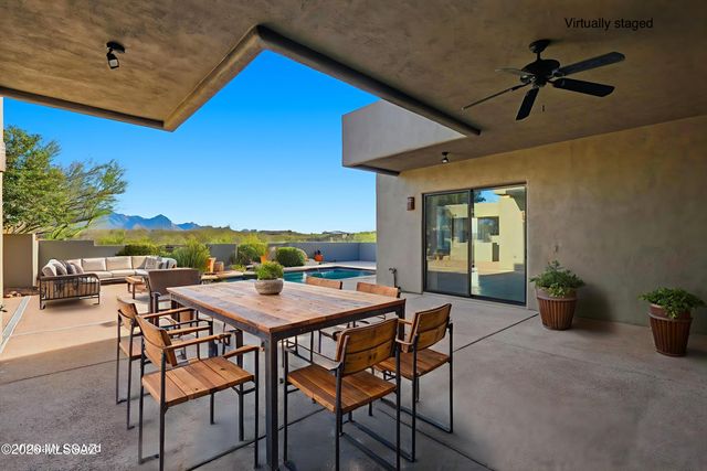 648 E Canyon Rock Road, Green Valley, AZ 85614
