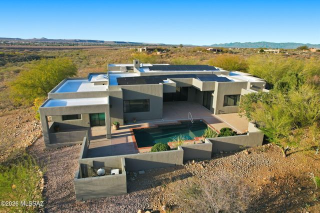 648 E Canyon Rock Road, Green Valley, AZ 85614