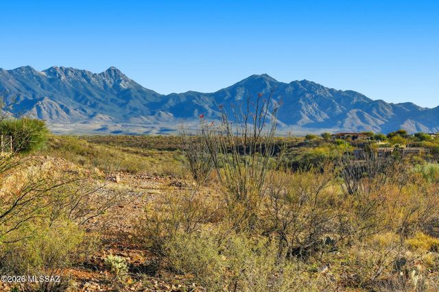 648 E Canyon Rock Road, Green Valley, AZ 85614