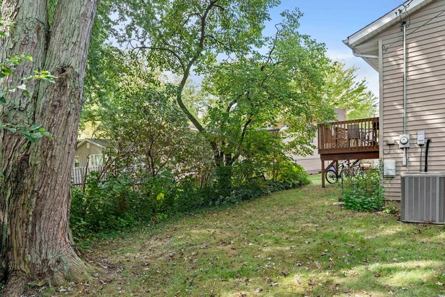 1706 Mccord Road, Valparaiso, IN 46383