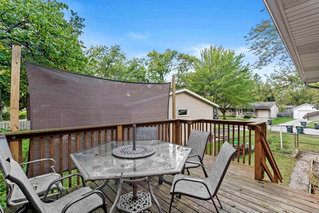 1706 Mccord Road, Valparaiso, IN 46383