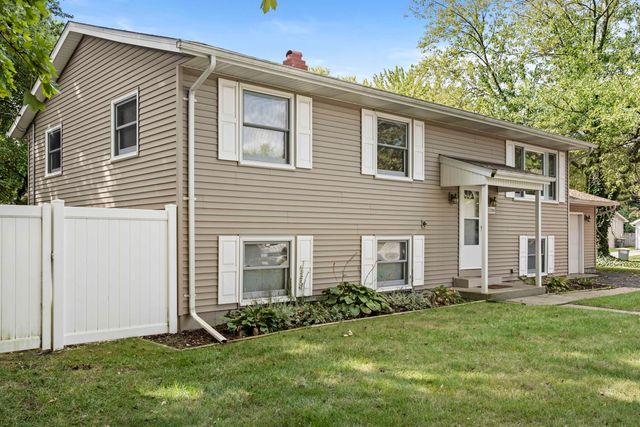 1706 Mccord Road, Valparaiso, IN 46383