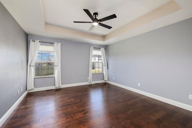 1261 S Erika Avenue, Springfield, MO 65802