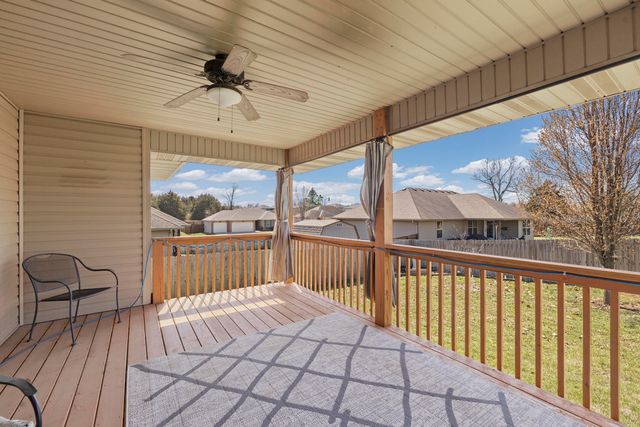 1261 S Erika Avenue, Springfield, MO 65802