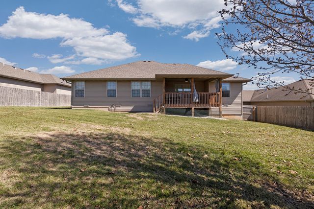 1261 S Erika Avenue, Springfield, MO 65802