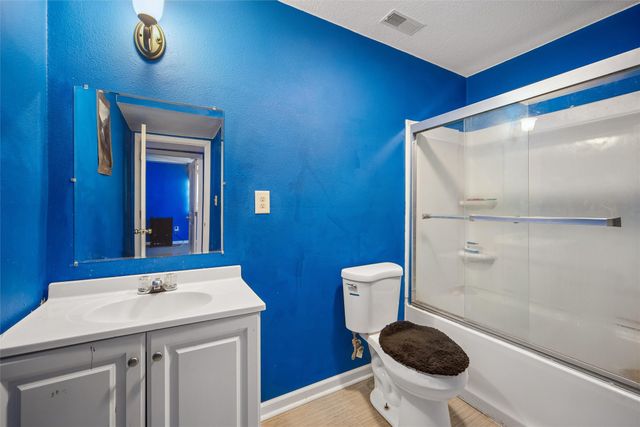 2434 Saylor Road, Des Moines, IA 50313