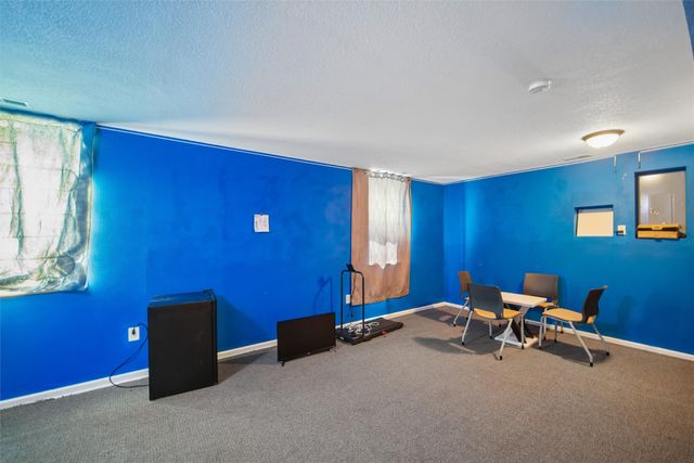 2434 Saylor Road, Des Moines, IA 50313