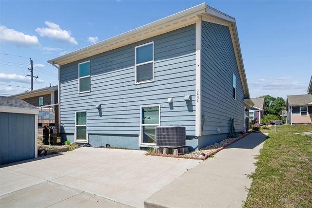 2434 Saylor Road, Des Moines, IA 50313