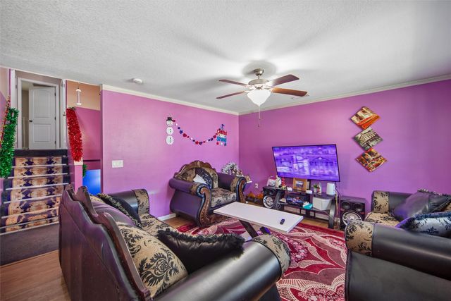 2434 Saylor Road, Des Moines, IA 50313