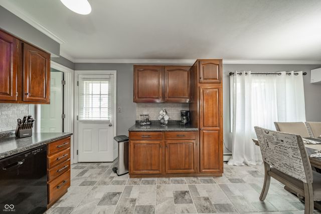 6604 Robinhood Drive, Anderson, IN 46013