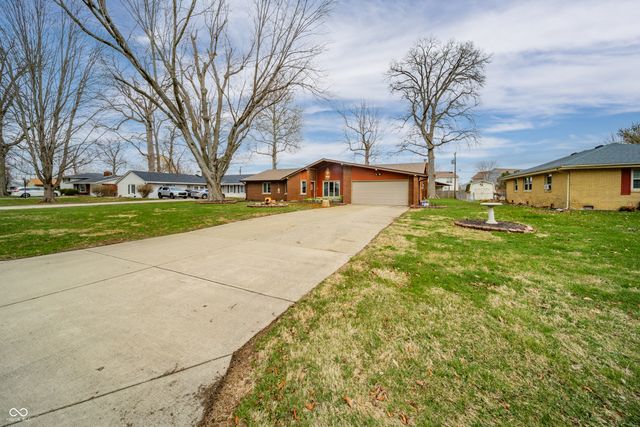 6604 Robinhood Drive, Anderson, IN 46013