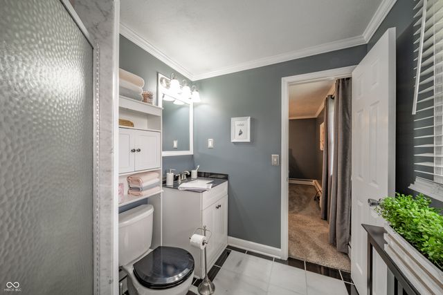 6604 Robinhood Drive, Anderson, IN 46013