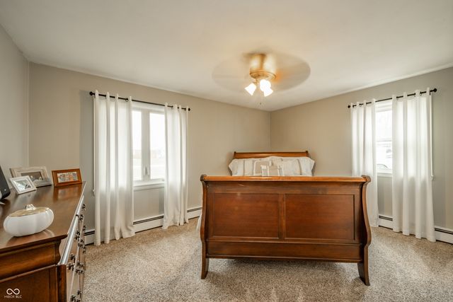 6604 Robinhood Drive, Anderson, IN 46013