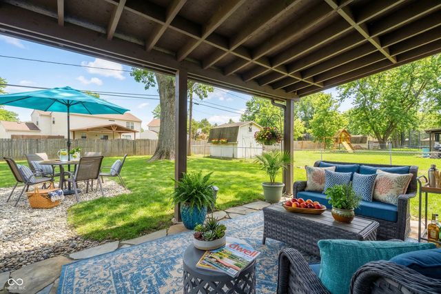 6604 Robinhood Drive, Anderson, IN 46013