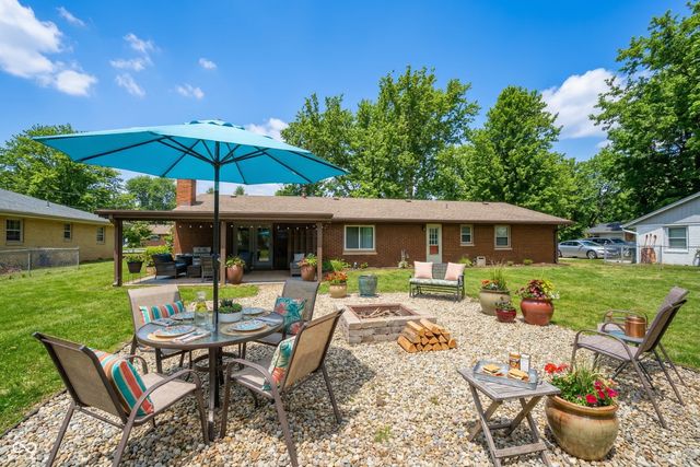 6604 Robinhood Drive, Anderson, IN 46013