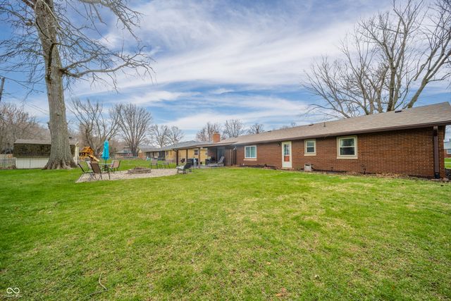 6604 Robinhood Drive, Anderson, IN 46013