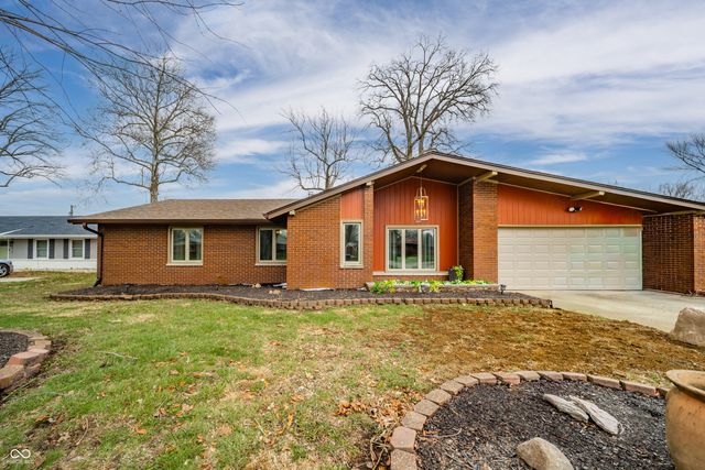 6604 Robinhood Drive, Anderson, IN 46013