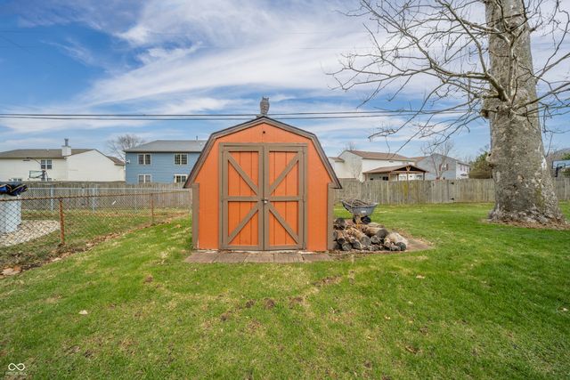 6604 Robinhood Drive, Anderson, IN 46013