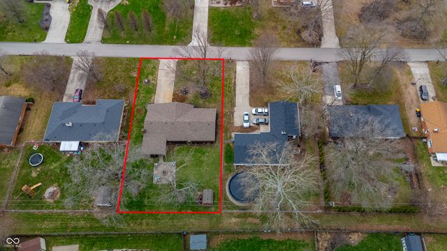 6604 Robinhood Drive, Anderson, IN 46013