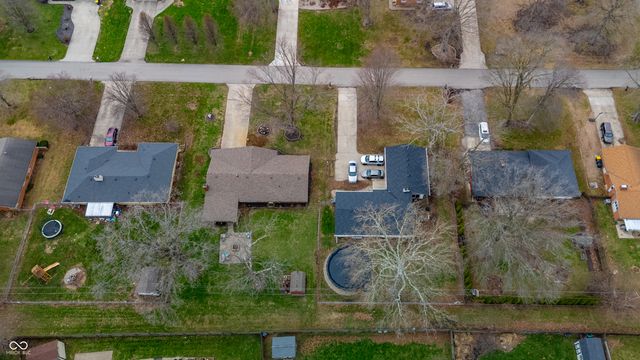 6604 Robinhood Drive, Anderson, IN 46013