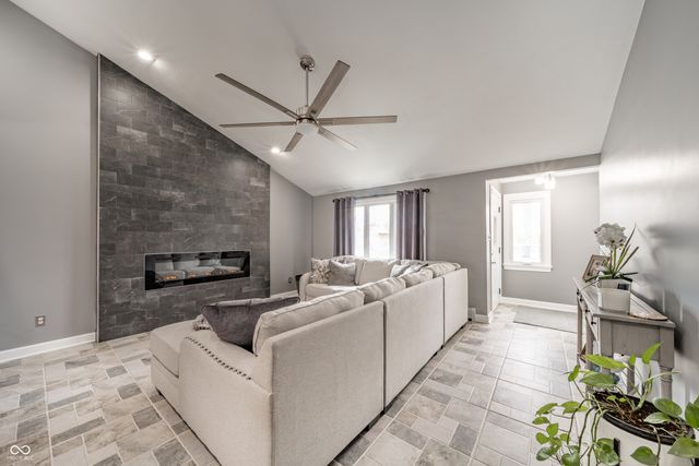 6604 Robinhood Drive, Anderson, IN 46013