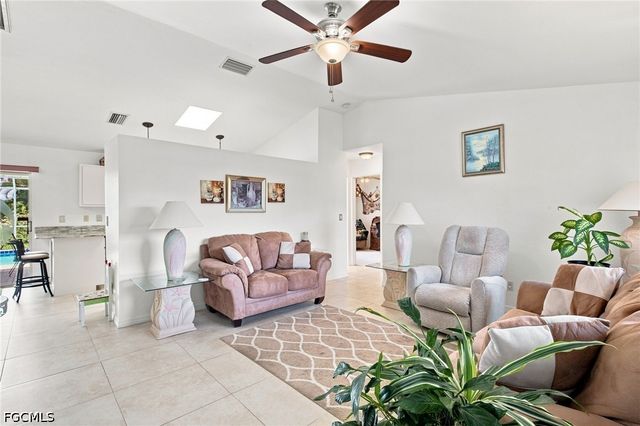 412 SW 19th LN, Cape Coral, FL 33991