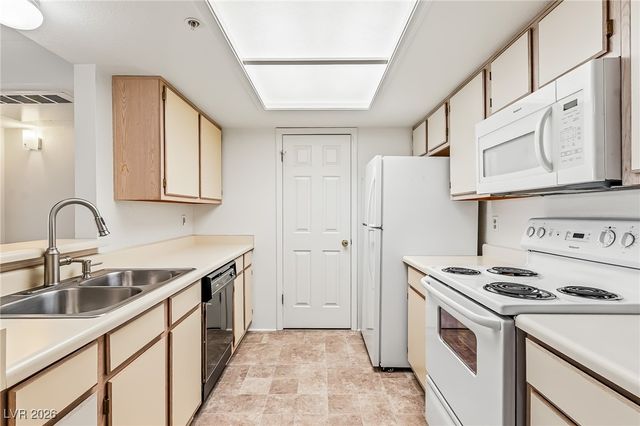 3550 Bay Sands Drive 2037, Laughlin, NV 89029