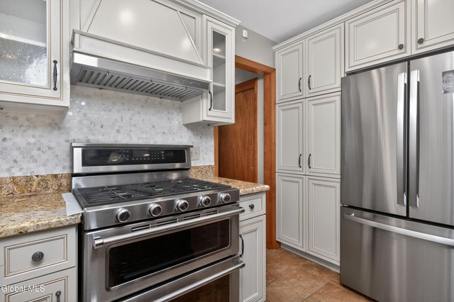 655 Salvia Lane, Guilderland, NY 12303