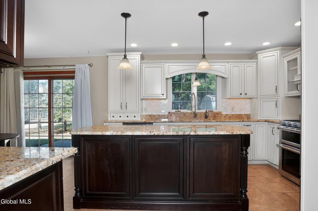 655 Salvia Lane, Guilderland, NY 12303