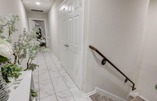 522 N 6th Street, La Porte, TX 77571