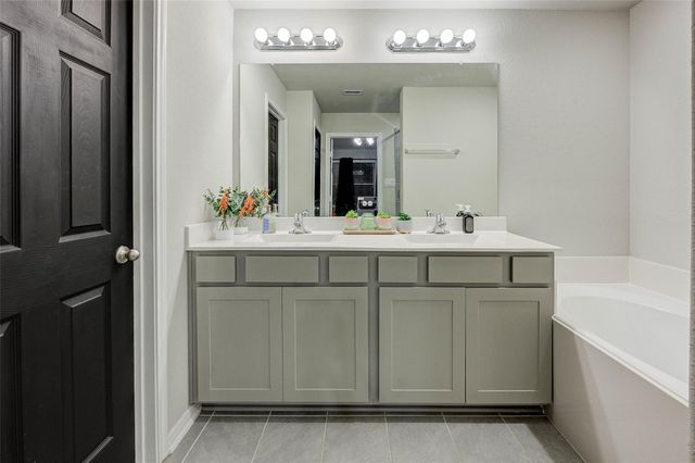 522 N 6th Street, La Porte, TX 77571